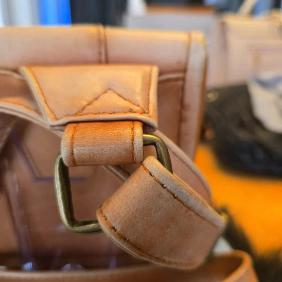 Genuine Leather crossbody purse - Picture 3 of 7
